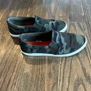 SALE 3/$15!!! Cat & Jack camo slide on shoes